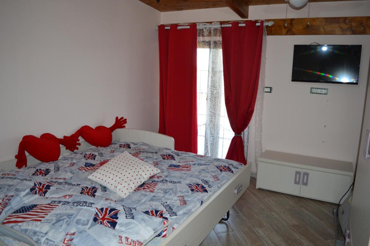 Villa Carmen Кастел Волтурно Екстериор снимка