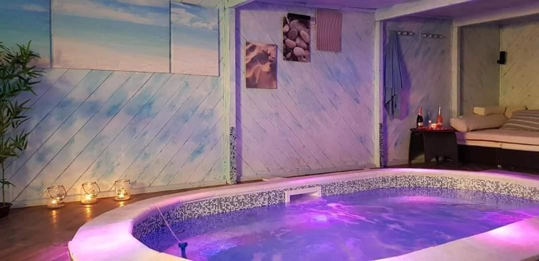 Villa Carmen Кастел Волтурно Екстериор снимка